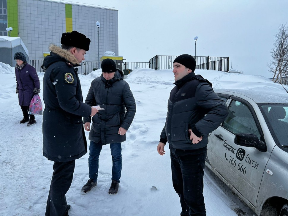 В Мурманской области военные следователи продолжают работу  по постановке натурализованных граждан на воинский учёт